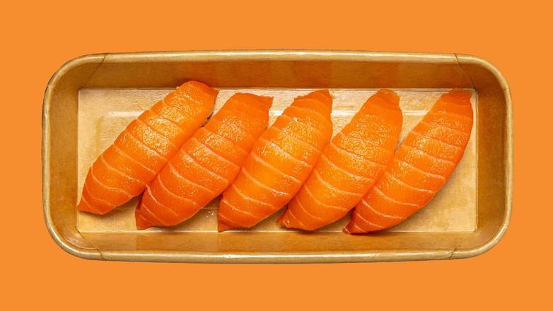 salmon nigiri