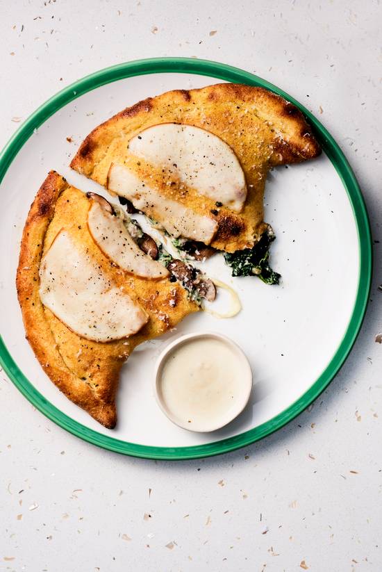 Calzone Mushroom & Truffle