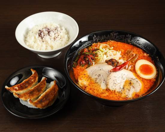 嵐げんこつバリ辛らあめんRX･餃子3個･ライス�セット Arashi Genkotsu Spicy Ramen RX Set with Three Gyoza Dumplings and Rice