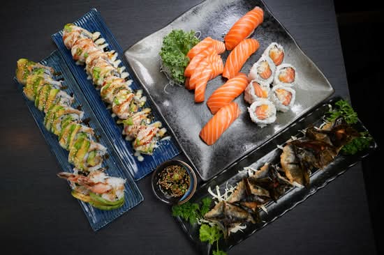 Azumi Sushi (5516 Lawrence Avenue East)