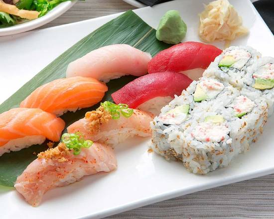 Sushi Deluxe Dinner