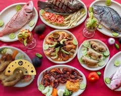 Los Pescaditos