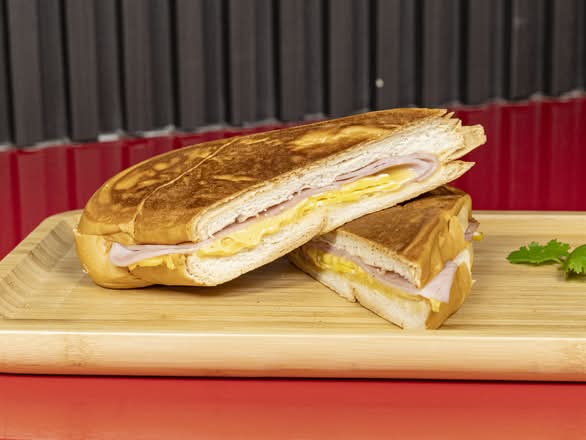 Jamón,Queso Y Huevo