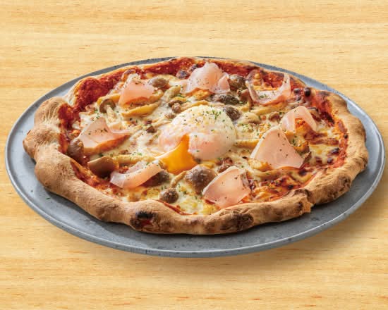 きのこと炙り生ハムのピザ Seared Dry-cured Ham and Mushroom Pizza