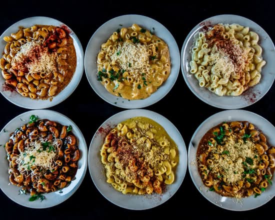 Le Bistro Montage ala Cart (5900 Nw Friberg Strunk St)