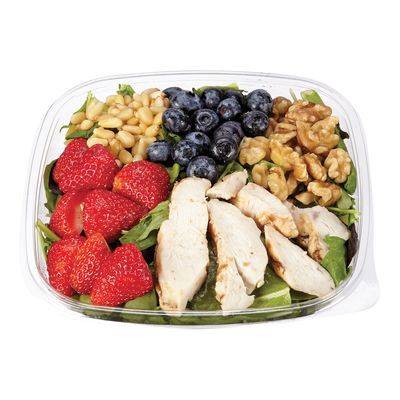 Small muskoka chicken salad with nuts - 270 calories (252 g)