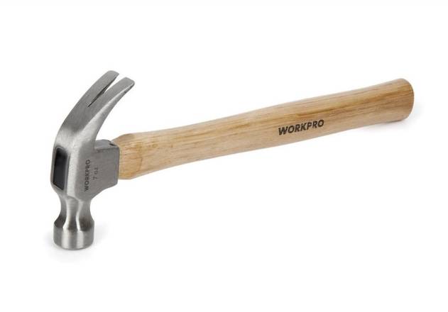 Workpro Wooden Claw Hammer (1 unit)
