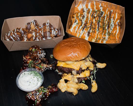 Dirty Burger And Wings