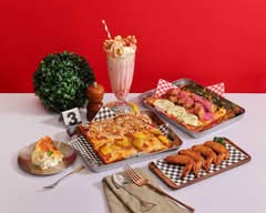 AT ONCE 深夜意大利麵，披薩，漢堡，奶昔專賣店