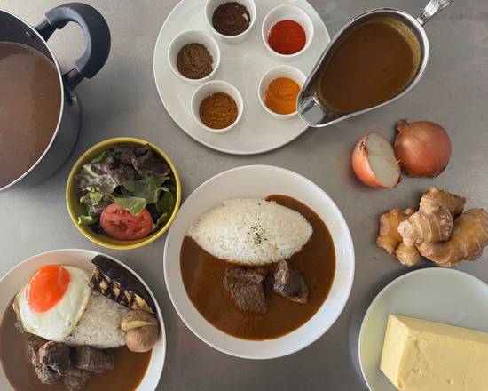 【ホテル仕込みの本格欧風ビーフカレー】Joe's curry初台本店