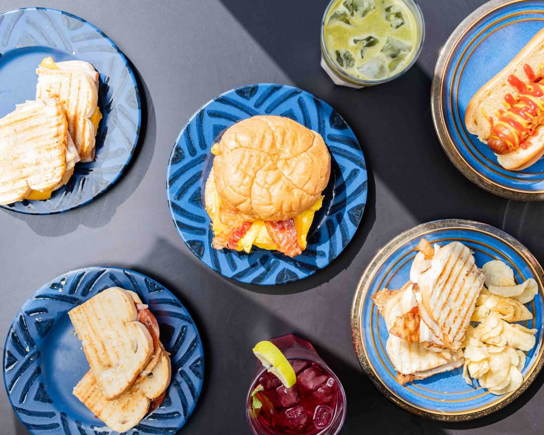 Reinas Cafe Menu Milwaukee • Order Reinas Cafe Delivery Online