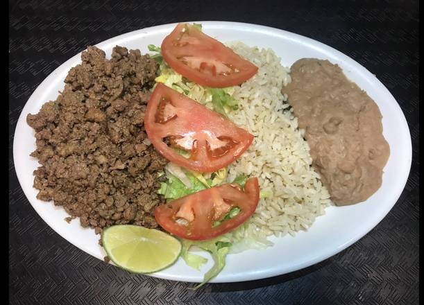 Order Asada/ Ground Steak Plate food online from Tavial Grill store, Saint Paul on bringmethat.com