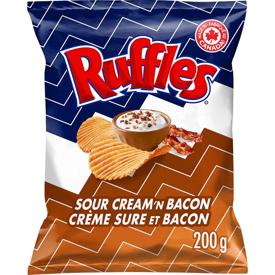 Ruffles Sour Cream 'N Bacon Potato Chips (220 g)