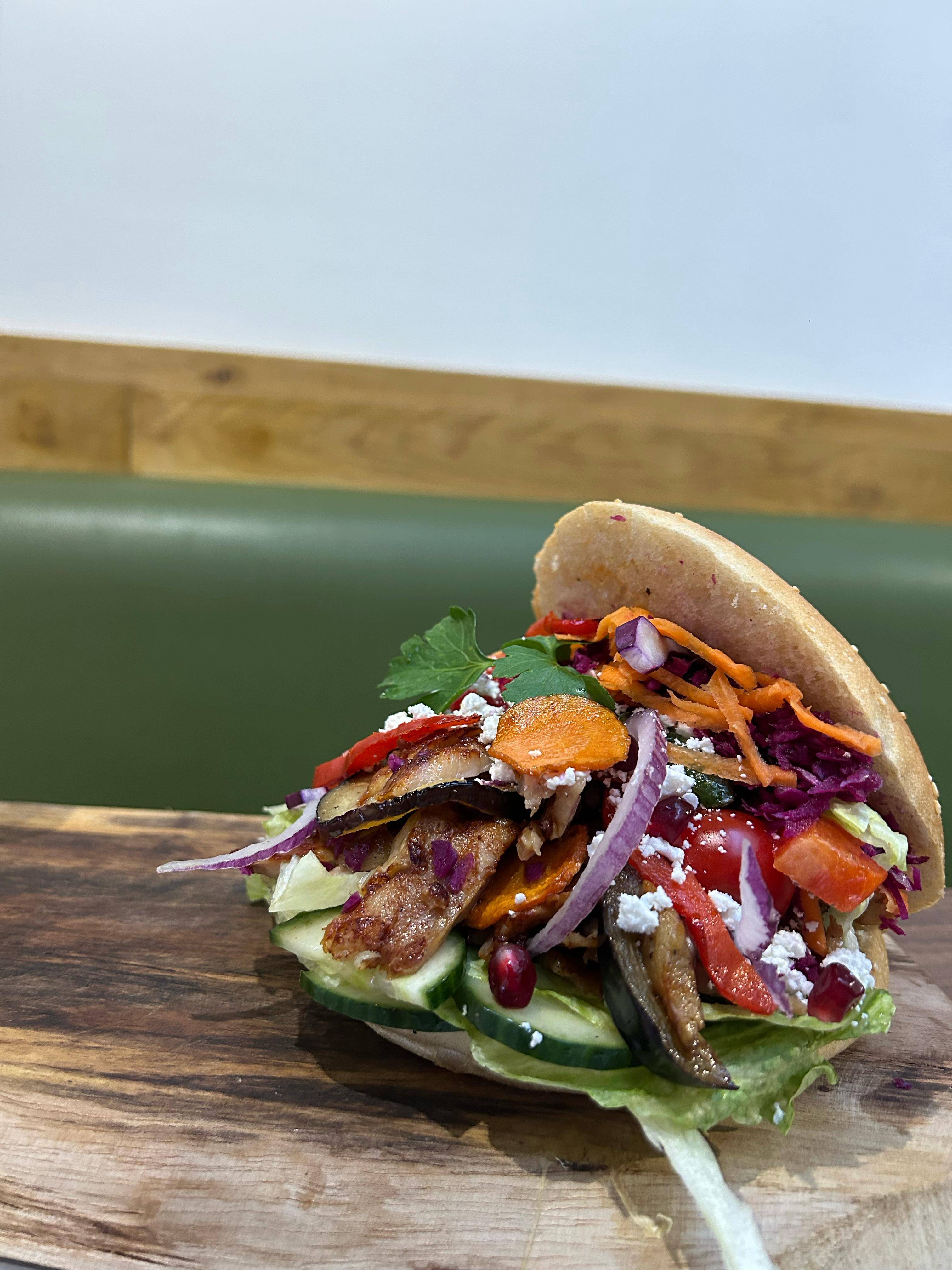 Sandwich  Berliner  seul à l'unité .  🧀🧅 🥙 🥗🌱🇬🇷🧀 🍔 🐔