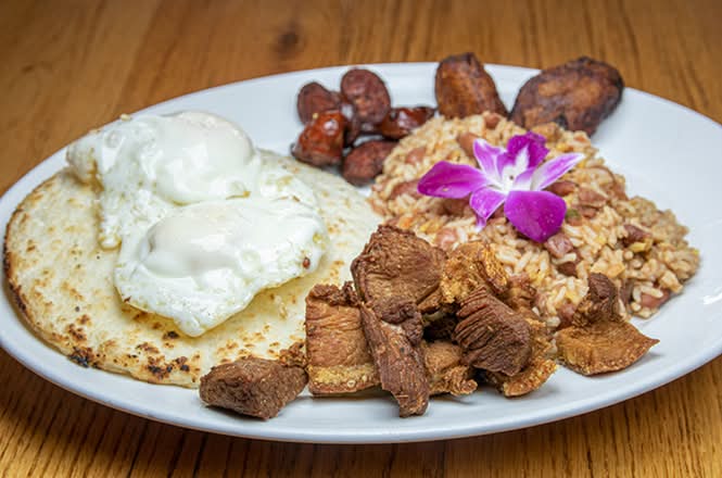 Desayuno de Mi Tierra