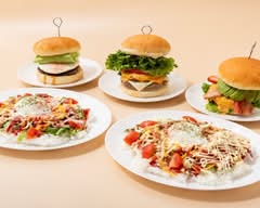 【お肉も野菜も大満足！ポテト付】ベアカフェアンドバーガー Béat Cafe&burger