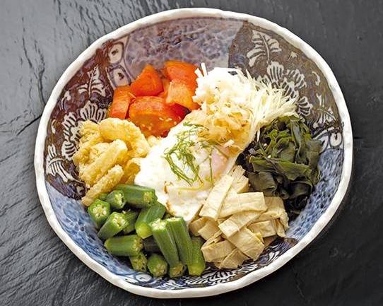 老乾杯名物　彩色脆脆豆腐(小)Tofu Salad with Onion Dressing