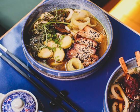 Kake Udon z bulionem kimchi