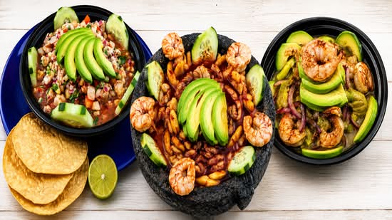 Ceviches Y Clamatos ''El Cañón''