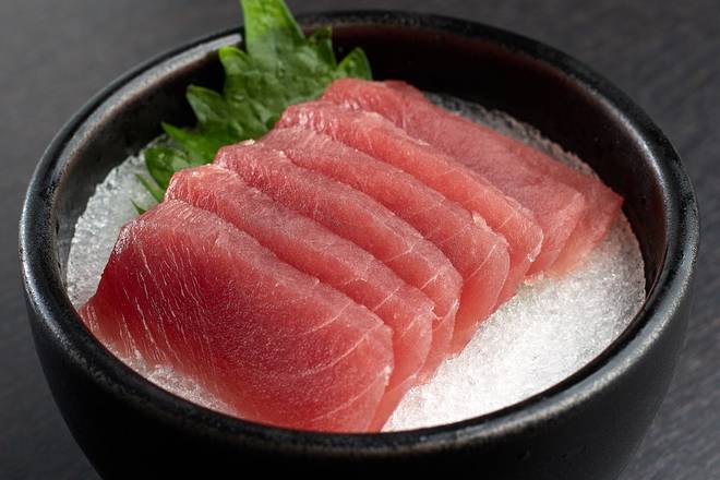 TUNA “MAGURO”* SASHIMI