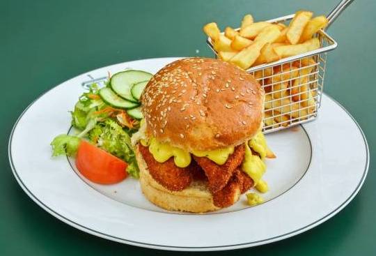 Chicken Burger Double (servi avec frites)