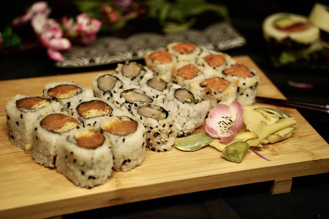 Spicy Lover Combo (Crunchy Spicy Salmon+ Yellowtail Jalapeño + Spicy tuna)