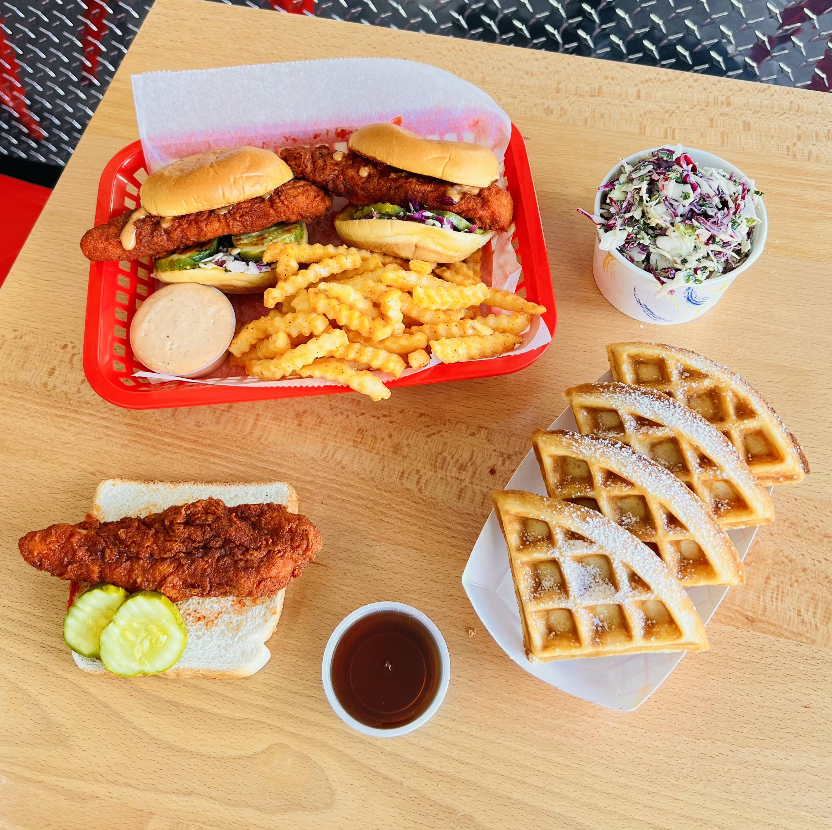 ニ*ル様 BUMP OF CHICKEN バタフライピンズコンプリートセットとお Daddy's Hot Chicken (2543 Lebanon Pike) Menu Nashville • Order