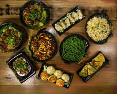 Q's Noodles (6375 S Rainbow Blvd, STE100)