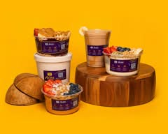 Açaí Café & Co. (949 Saint Clair Avenue West)