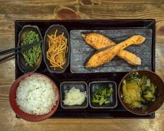 炭火焼き干物定食 しんぱち食堂 田町店 Charcoal Grilled Meal Sinpachi Syokudo Tamachi