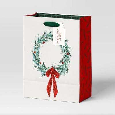 Wondershop Wreath Cub Christmas Gift Bag Ivory