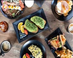 Common Grounds Cafe - (Hill Boulevard)