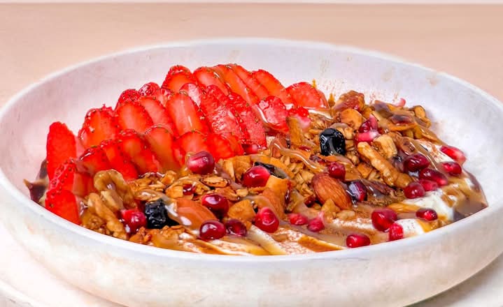 Tahini Granola Bowl
