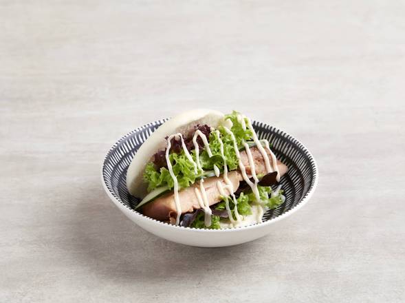 E6 Braised Chicken Bun