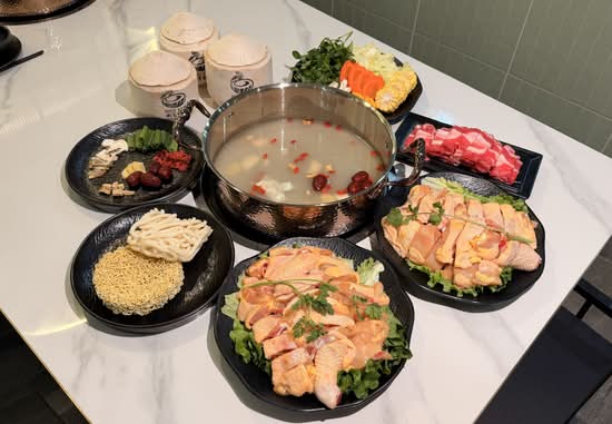 Coco King Chicken Hotpot 大王椰