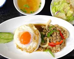 池袋タイ料理 バーンプエン バー＆レストラン　Ban Phuen Bar & Restaurant