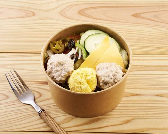 經典海鮮 - 鮪魚蛋沙拉 Tuna and Egg Salad