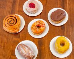 Chelsy's Donuts Bakery and Coffee (Azusa)