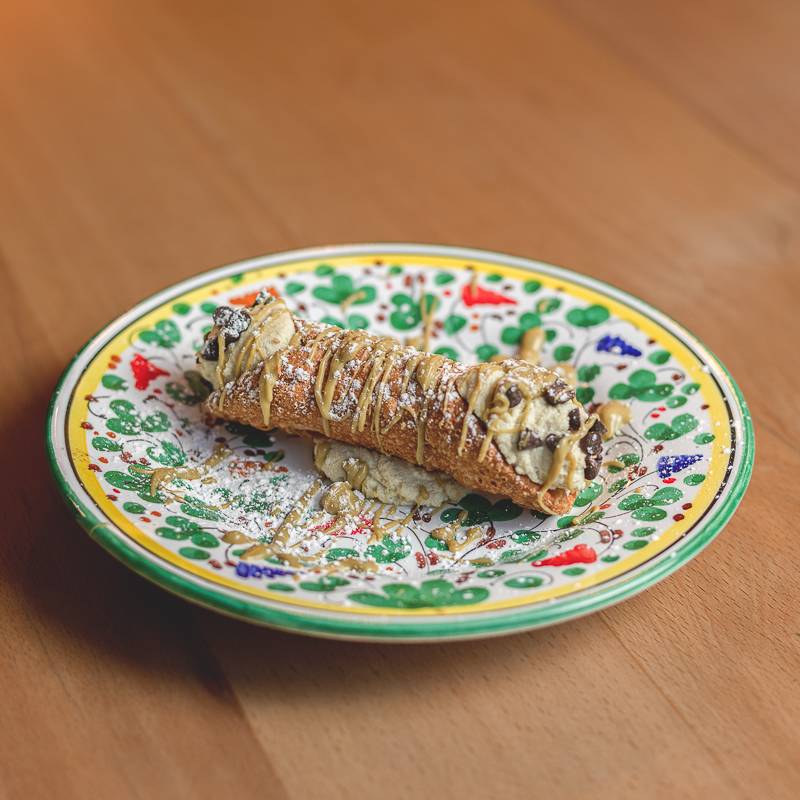cannolo siciliano al pistacchio