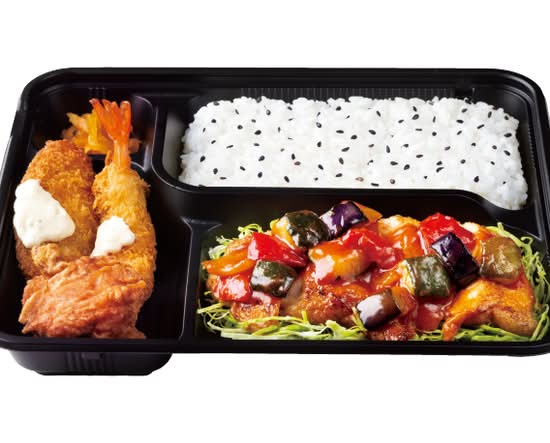 Dx旨トマトチキンステーキ弁当 Deluxe savory tomato chicken steak lunch box (with tartar sauce)