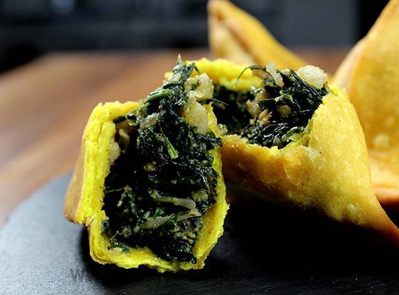 5 Spinach and Cheese Samoosas