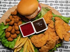 Teiquirisi alitas y snacks