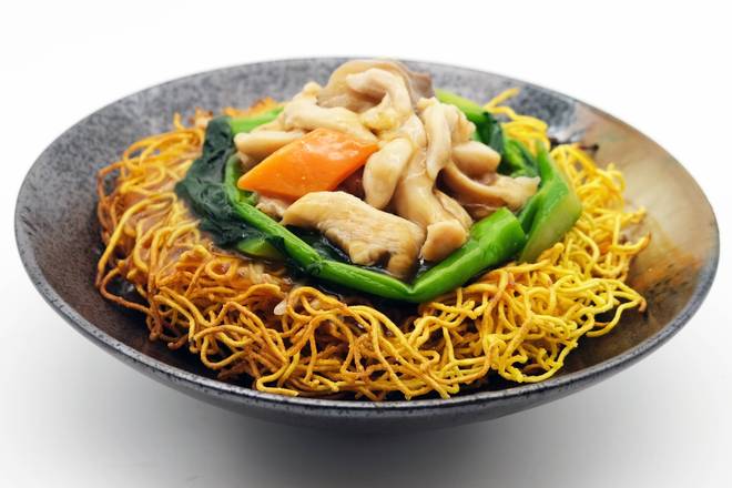 E27. Chicken with Vegetable Chow Mein 玉蘭雞柳炒麵
