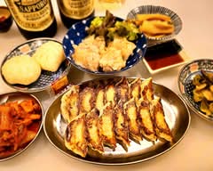 地域に愛された中華丸正の絶品一口餃子と肉汁焼売　イチゴーマル