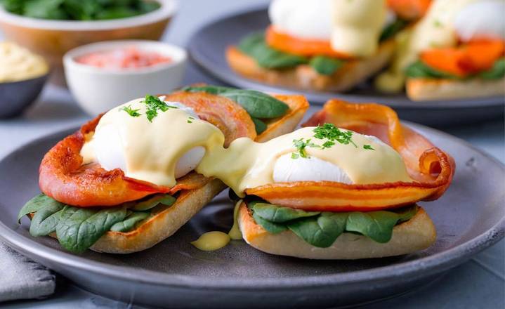 Eggs Benedict with Bacon