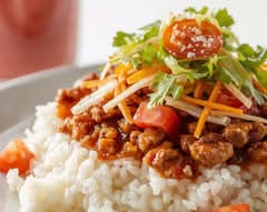 チーズと肉のタコライス×スムージー専門店