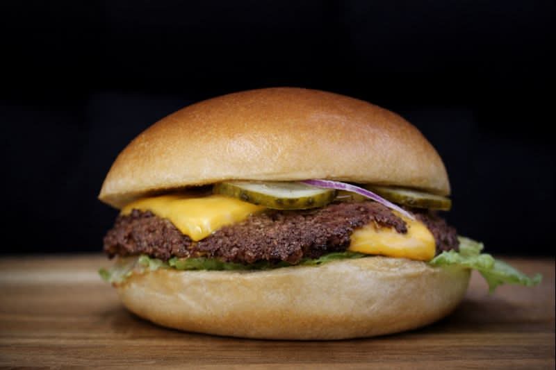 🔥 Burger Cheddar Classique