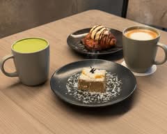 ELMIS café & bar