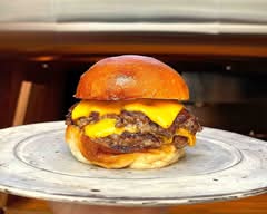 WAGYUMAFIA SMASH BURGER