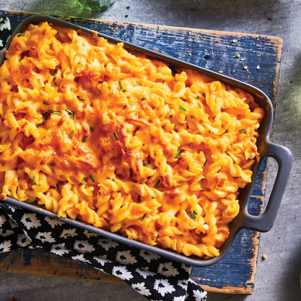 M&M Food Market Three Cheese Pasta Bake (907 g)